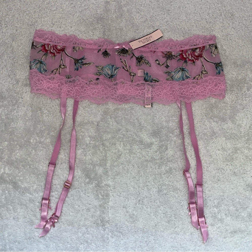 Victoria's Secret Pink Floral Lace Garter Belt